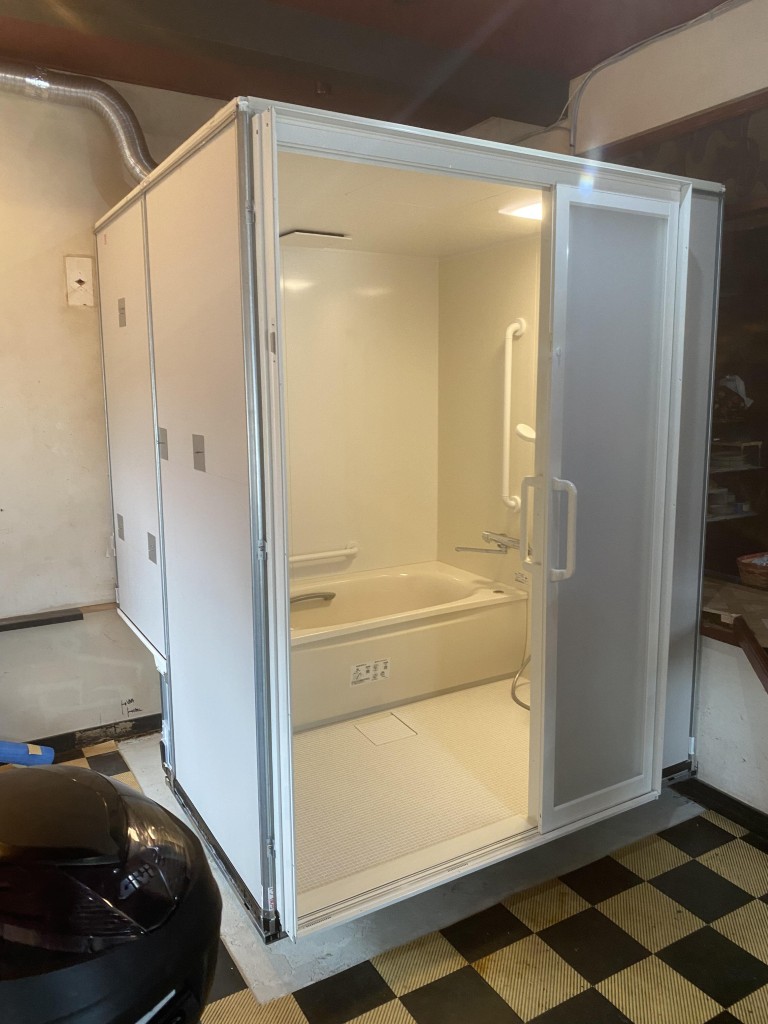 システムバスの設置が完了です。